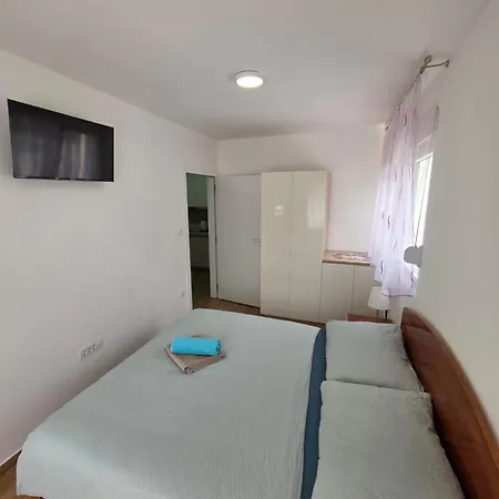 Apartment Kostic 1 *